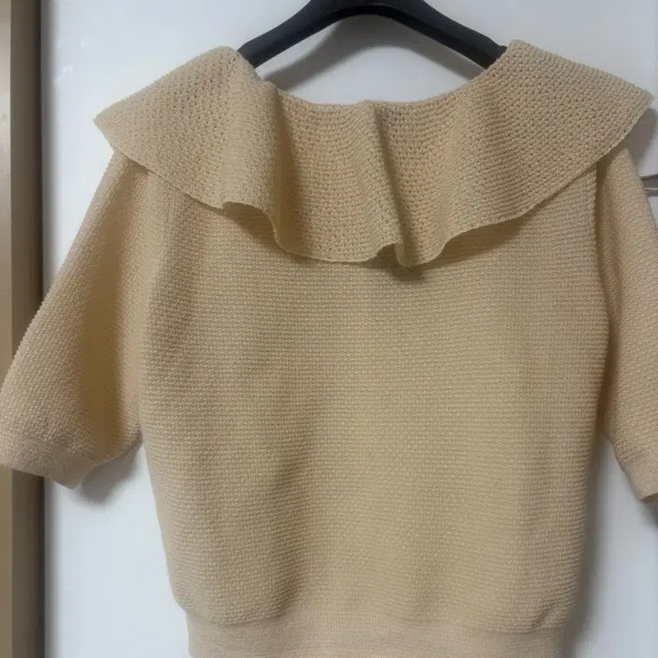 [SOLD OUT] 랑방컬렉션 러플 칼라 니트 가디건 프리