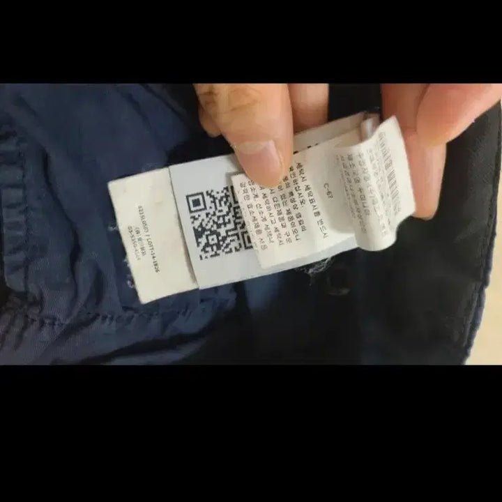 [BUNJANG] Stone Island Navy Brushed Stretch Cotton Canvas Bermuda Cargo Shorts / 스톤아일랜드 네이비 카고 반바지