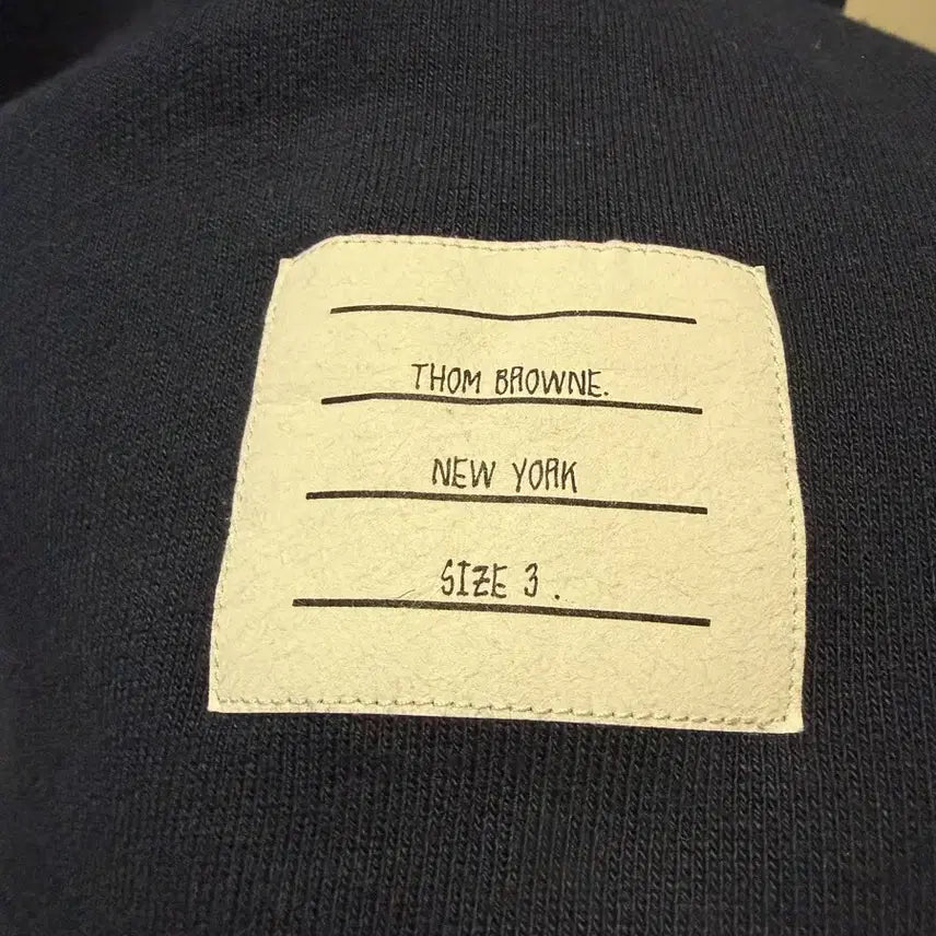[BUNJANG] Thom Browne Navy Sweatshirt Three-Stripe (New Model) / 톰브라운 백삼선 맨투맨 3사이즈 (신형)