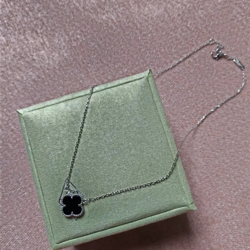 [BUNJANG] Van Cleef &amp; Arpels Vintage Alhambra Pendant / 반클리프&amp;아펠 빈티지 알함브라 펜던트