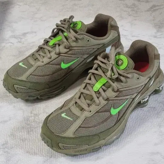 [BUNJANG] Nike Supreme Shox Ride 2 SP Neutral Olive / 나이키 슈프림 샥스 라이드 2 sp 뉴트럴 올리브 285