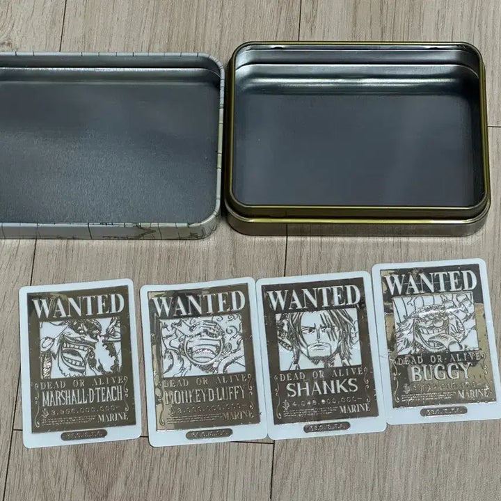 [BUNJANG] One Piece Map Design Tin Case with Poster Stickers / 원피스 지도 디자인 틴케이스, 포스터 스티커