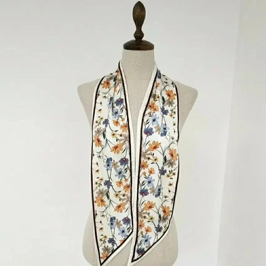 [BUNJANG] Flower Pattern Scarf (New) / 플라워 패턴 스카프 (새상품)