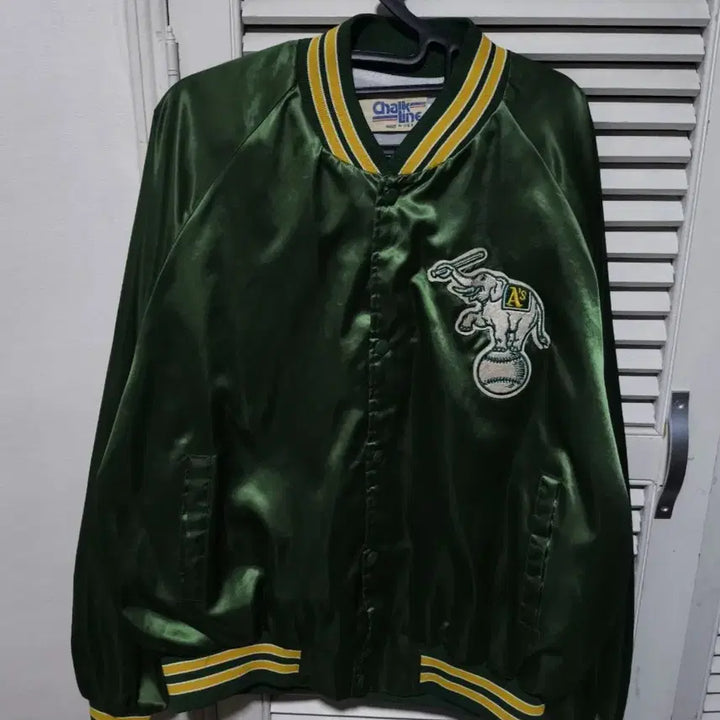 [BUNJANG] XL Chalk Line Stadium Satin Varsity Jacket / xl 초크라인 스타디움 사틴 바시티자켓