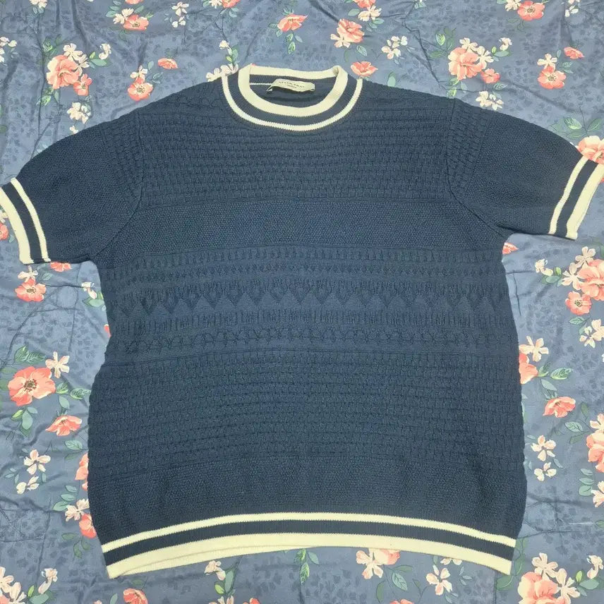 [BUNJANG] Afterpray Jacquard Stripe Rib Crewneck Half Knit Navy / [애프터프레이] 자카드 스트라이프 립 크루넥 하프 니트 네이비