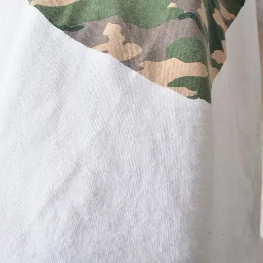 [SOLD OUT] 꼼데가르송 반팔티 M0400
