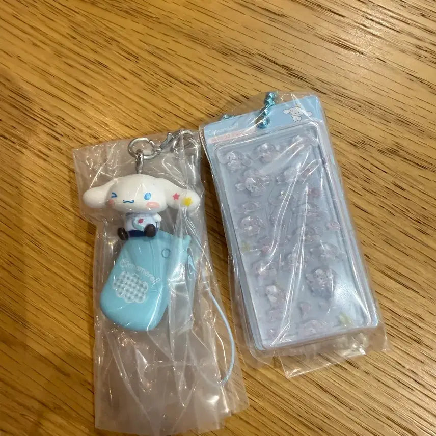 [SOLD OUT] 산리오 시나모롤 신상가챠 2종 세트(헤이세이 갸루, 봉봉드롭)