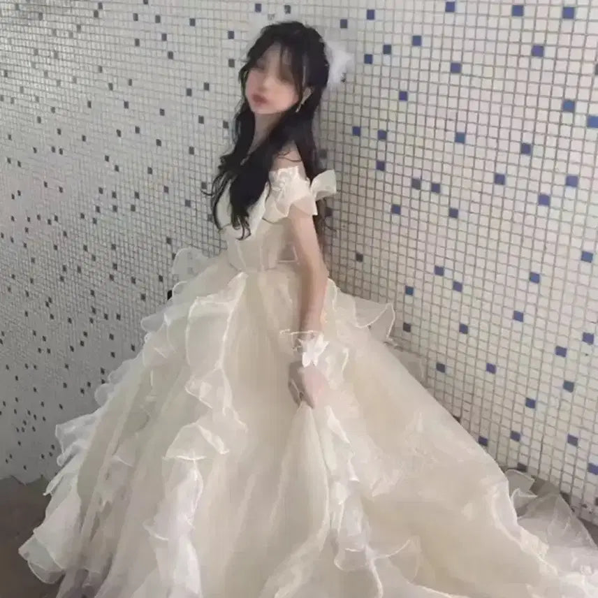 [BUNJANG] Princess Dress for Photoshoot / 졸업사진 하나뿐인 인생샷 공주 드레스 왕관포함 속치마 대여 촬영용