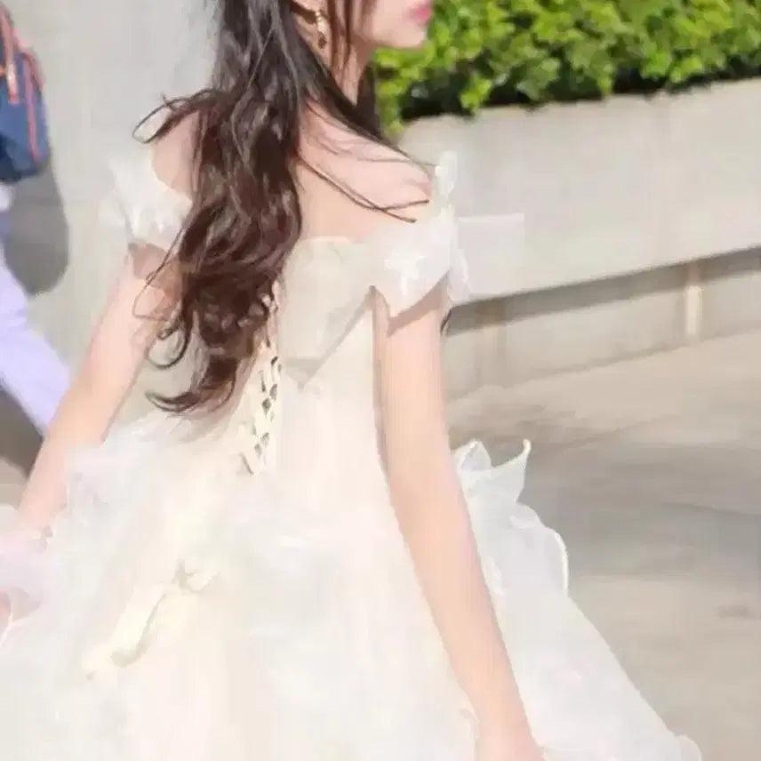 [BUNJANG] Princess Dress for Photoshoot / 졸업사진 하나뿐인 인생샷 공주 드레스 왕관포함 속치마 대여 촬영용