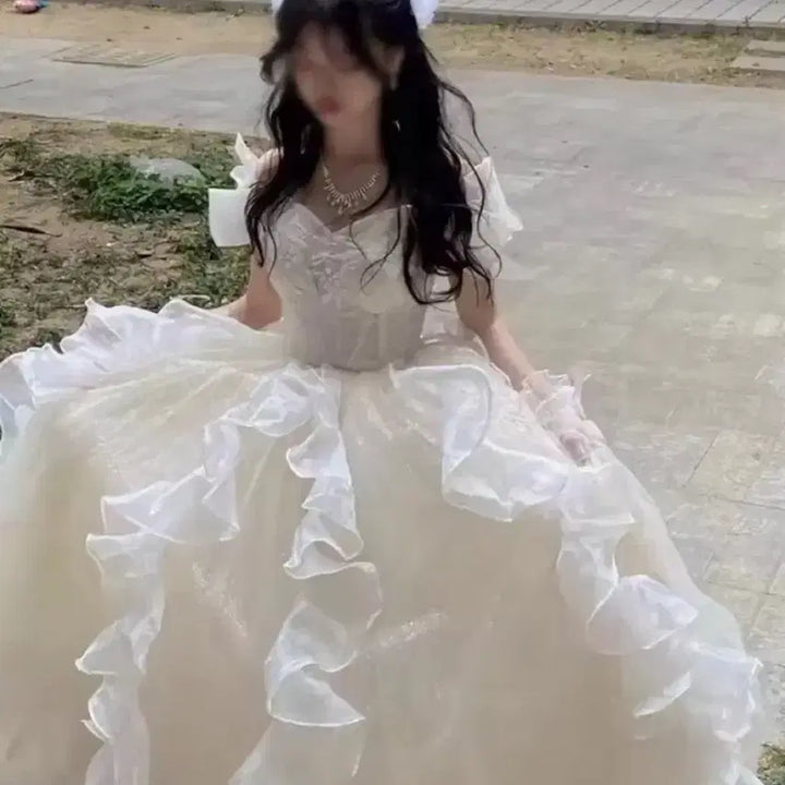 [BUNJANG] Princess Dress for Photoshoot / 졸업사진 하나뿐인 인생샷 공주 드레스 왕관포함 속치마 대여 촬영용