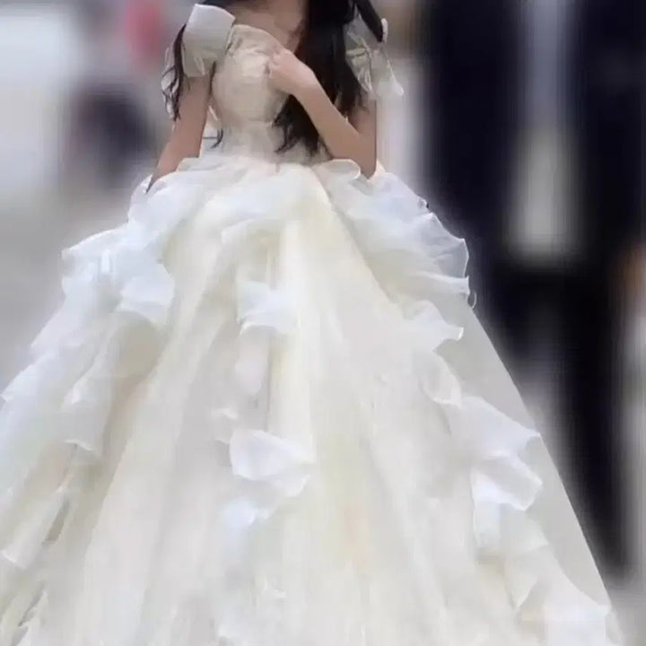[BUNJANG] Princess Dress for Photoshoot / 졸업사진 하나뿐인 인생샷 공주 드레스 왕관포함 속치마 대여 촬영용