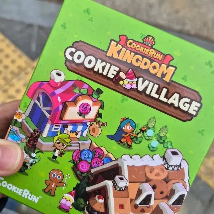 [BUNJANG] Cookie Run: Kingdom Cookie Village Random Figure (Toy Store Theme) / 쿠키런 킹덤 쿠키 빌리지 랜덤피규어(토이 스토어)