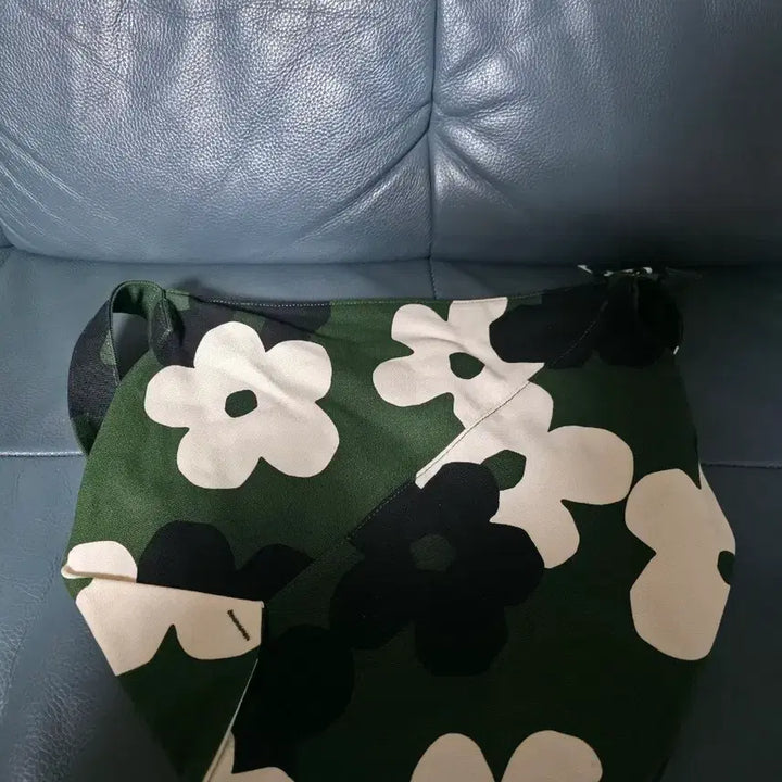 [BUNJANG] SouSou Flower Print Canvas Bag / 소우소우 플라워 프린트 캔버스백