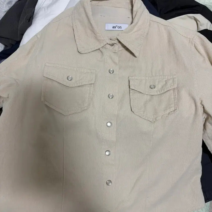 [BUNJANG] AZONE Corduroy Shirt Ivory / 애즈온 제니스 코듀로이셔츠