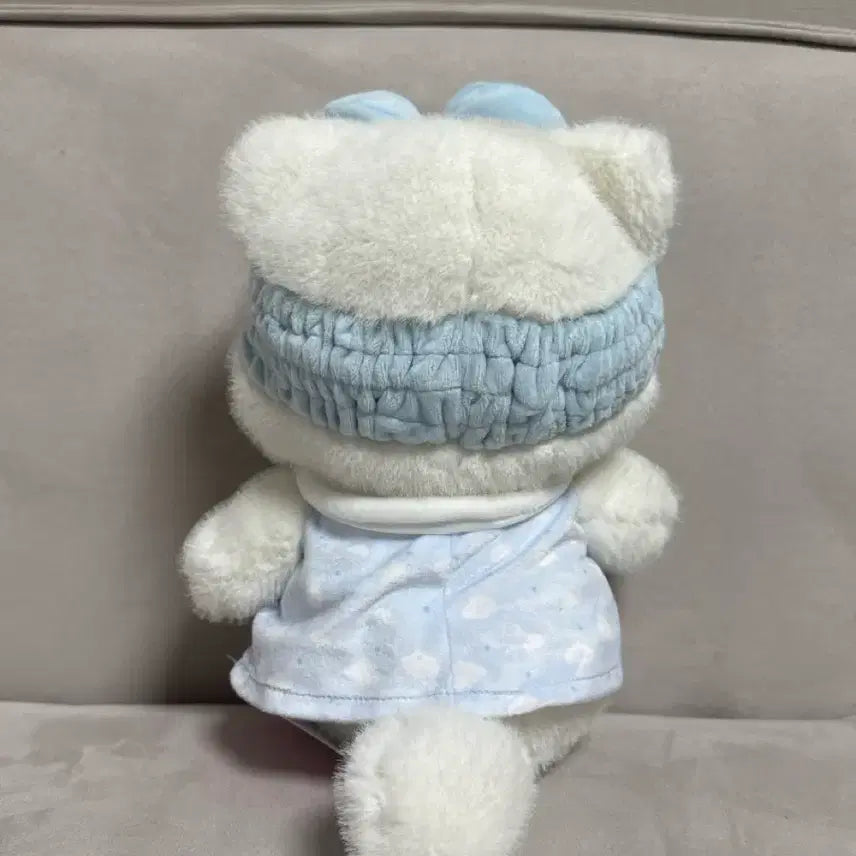 [BUNJANG] Mico Medium Cat Plush Toy / 미코 고양이 중형인형