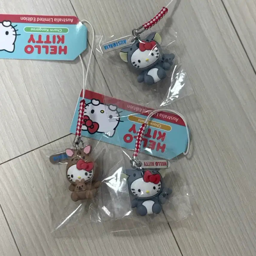 [BUNJANG] Hello Kitty Australia Limited Edition Keychain (Koala/Kangaroo) / 헬로키티 호주 한정판 키링 코알라/캥거루 키링