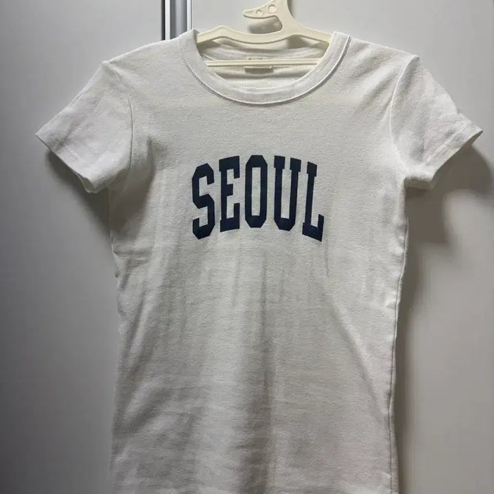 [BUNJANG] Brandy Melville Seoul Short Sleeve T-Shirt / 브랜디멜빌 서울 반팔