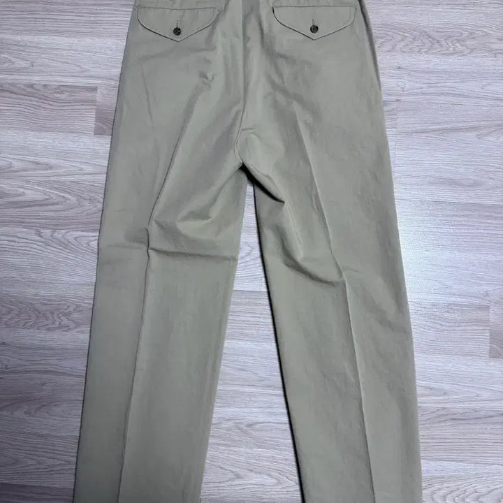 [BUNJANG] Old Joe Front Tuck Army Trouser Dune 32 / OLDJOE FRONT TUCK ARMY TROUSER dune 32
