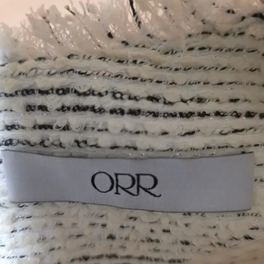 [BUNJANG] ORR Tweed Deep V-Neck Blouse L / 오르 ORR  트위드 딥넥 블라우스 L