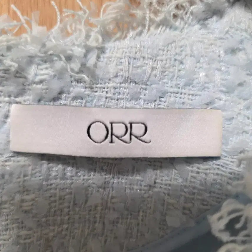[BUNJANG] ORR Tweed Deep V-Neck Blouse (M) / 오르 ORR  트위드 딥넥 블라우스 M
