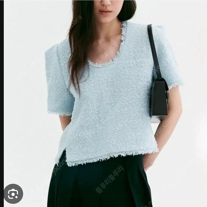 [BUNJANG] ORR Tweed Deep V-Neck Blouse (M) / 오르 ORR  트위드 딥넥 블라우스 M