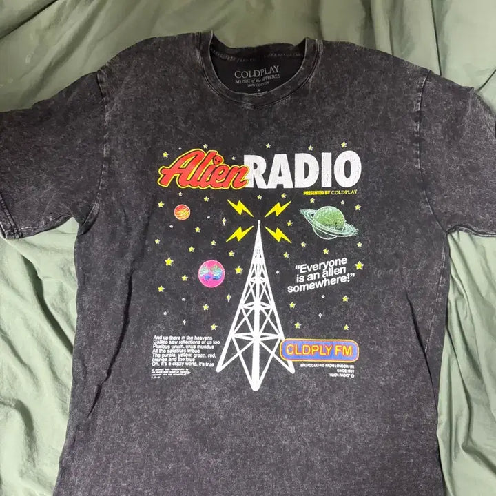 [BUNJANG] Coldplay Alien Radio Washed T-Shirt / [M] 콜드플레이 Alien Radio 워싱 티셔츠
