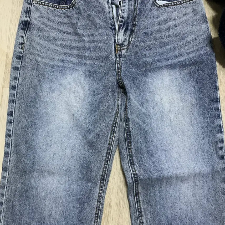 [BUNJANG] Ourdays Semi-Wide Washed Denim M / 아워데이즈 세미와이드 워싱데님 M