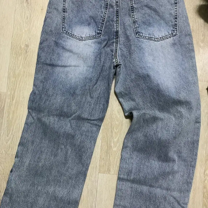 [BUNJANG] Ourdays Semi-Wide Washed Denim M / 아워데이즈 세미와이드 워싱데님 M