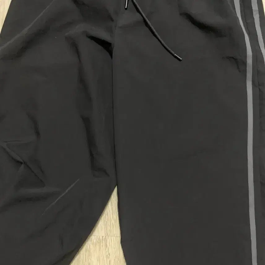 [BUNJANG] Basic Line Nylon Training Pants / 베이직 라인 나일론 트레이닝 팬츠
