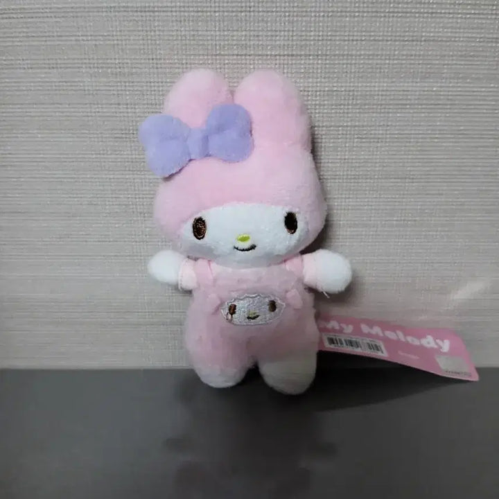 [BUNJANG] My Melody Overalls Plush Keychain / (5월까지 할인)마이멜로디 멜빵바지 인형 키링