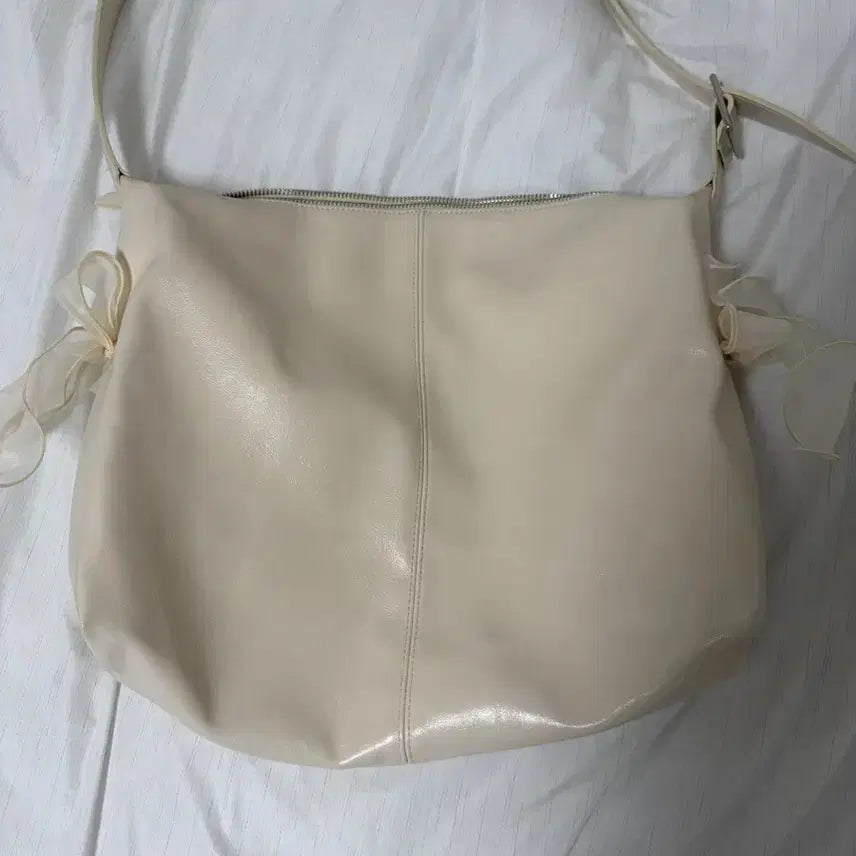 [BUNJANG] Ovuni Ribbon Bag Cream / ovuni Pillow ribbon bag_cream 오부니 리본백