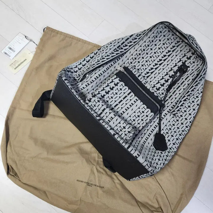[BUNJANG] Golden Goose Deluxe Brand Leather Backpack / GGDB 골든구스 정품 백팩