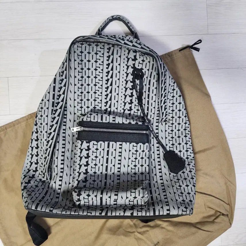 [BUNJANG] Golden Goose Deluxe Brand Leather Backpack / GGDB 골든구스 정품 백팩