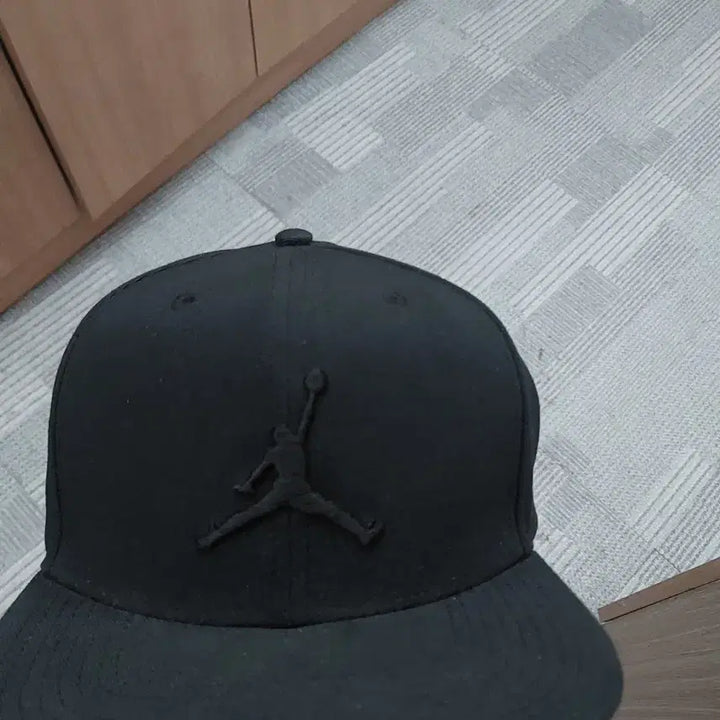 [BUNJANG] Jordan Black Snapback Hat / 조던 블랙 스냅백