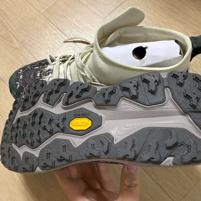 [BUNJANG] Hoka Speedgoat 6 GTX Trail Running Shoes / 호카 스피드고트 6 GTX 트레일 런닝화