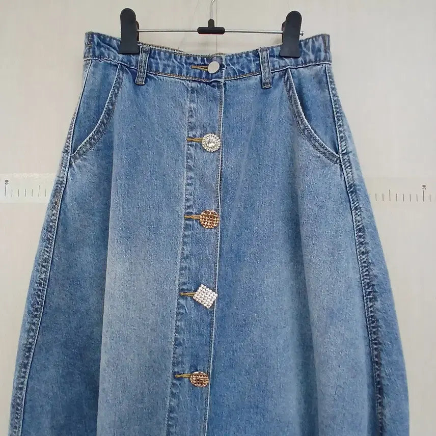 [BUNJANG] Denim A-line Button Detail Long Skirt / 데님 롱 스커트 A라인 버튼 장식