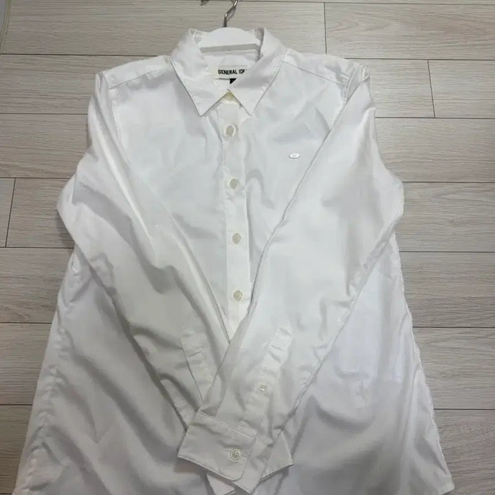 [BUNJANG] General Idea Wrinkle-Free Rivet Shirt White S / 제너럴아이디어 링클프리 리벳셔츠 화이트s