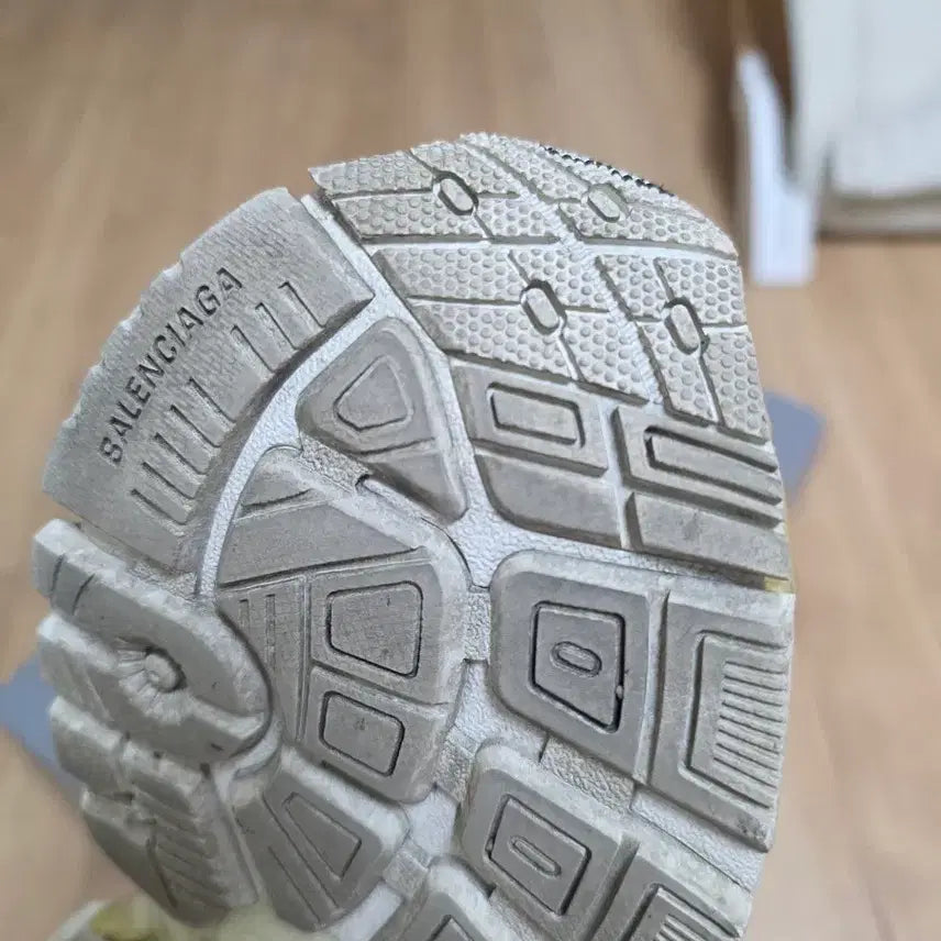 [BUNJANG] Balenciaga Runner White / 발렌시아가 러너 화이트 E39 팝니다