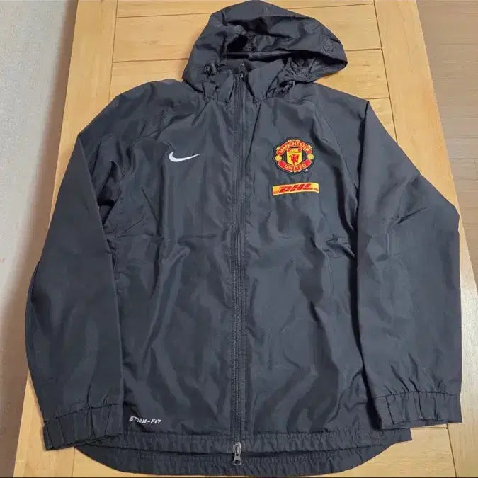 [BUNJANG] Manchester United Windbreaker / 맨유 바람막이