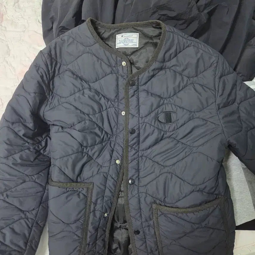 [BUNJANG] Champion Quilted Jacket Black L / 챔피온 퀼팅 자켓 블랙 L사이즈 깔깔이