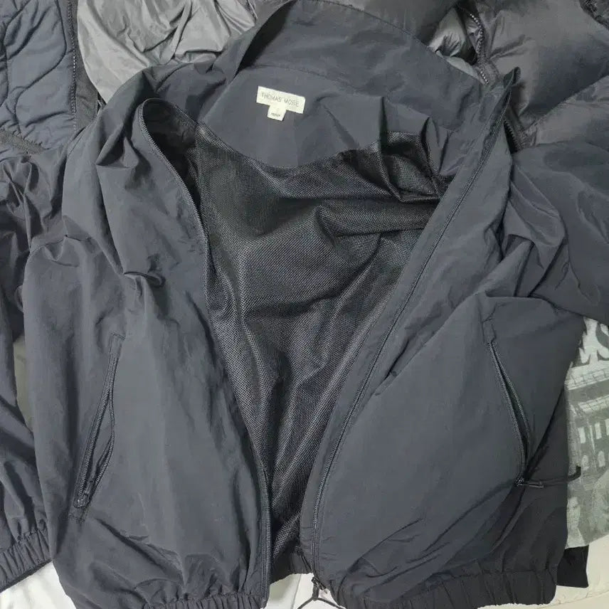 [BUNJANG] Thomasmore Black Windbreaker Jacket Size M / 토마스모어 블랙 바람막이 자켓 m 사이즈