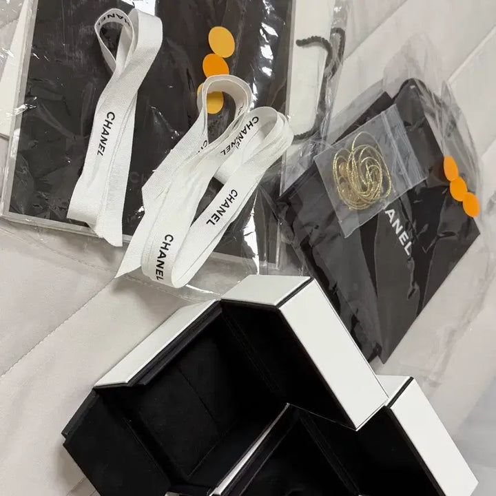 [BUNJANG] Chanel Ring Cases Set (2 pcs) - Full Set / 샤넬반지 케이스 2개 세트 풀구성 (케이스가2개 더블링용 1 홀반지용1)