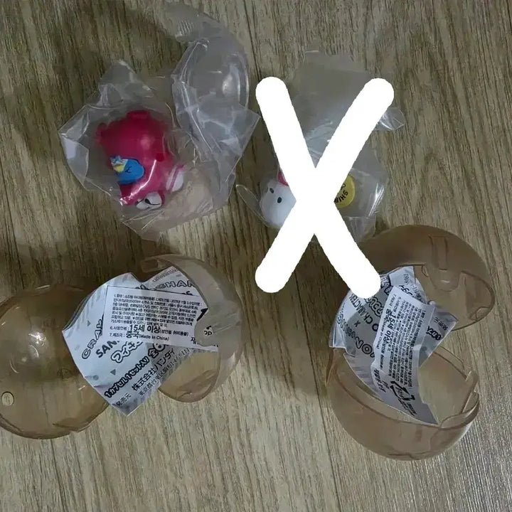 [BUNJANG] Sanrio Crayon Shin-chan Tuxedo Sam Gacha Figure / 짱구 산리오 가챠(턱시도샘)