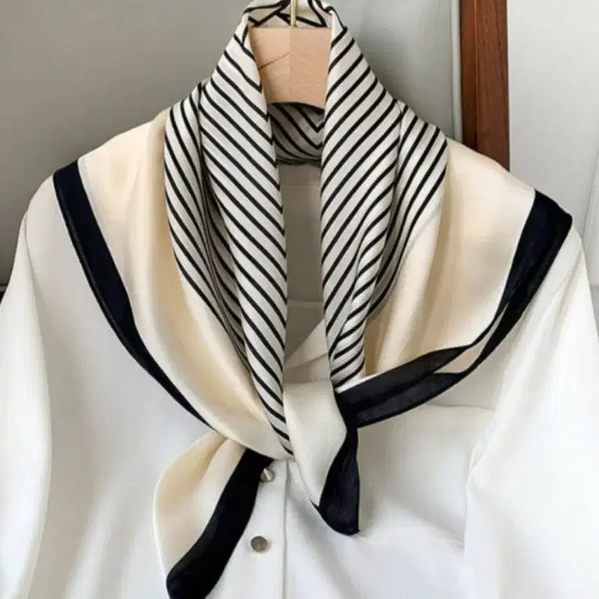 [BUNJANG] White Stripe Scarf New / 화이트 스트라이프 스카프(새상품)
