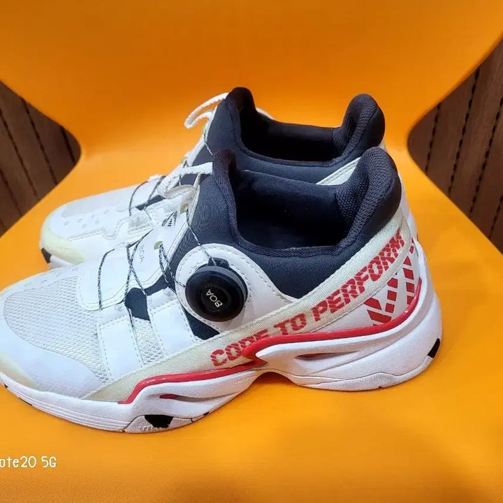 [BUNJANG] White BOA Dial Sneakers / 화이트 BOA 다이얼 운동화