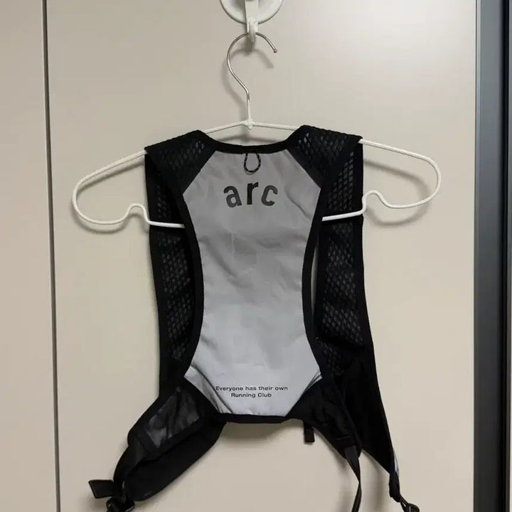 [BUNJANG] Arc Running Vest Black (Silver Reflective) / arc 아크 러닝 베스트 블랙(실버 리플렉티브)