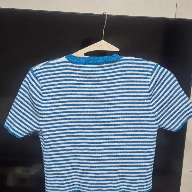 [BUNJANG] Zara Striped Short Sleeve Cropped Cardigan / 자라 스트라이프 반팔 크롭가디건