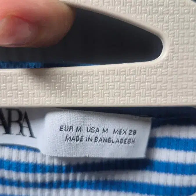 [BUNJANG] Zara Striped Short Sleeve Cropped Cardigan / 자라 스트라이프 반팔 크롭가디건