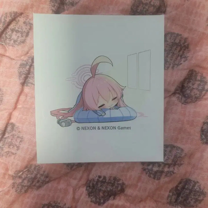[SOLD OUT] 블루아카이브 스티커 16장 + 렌티큘러 카드 + 일러스트 엽서 일괄