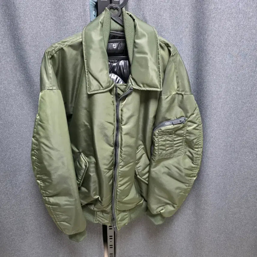 [BUNJANG] Uniqlo + J MA-1 Flight Jacket / 유니클로 질샌더 MA-1 M